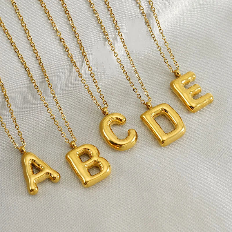 Collar Letra Globo
